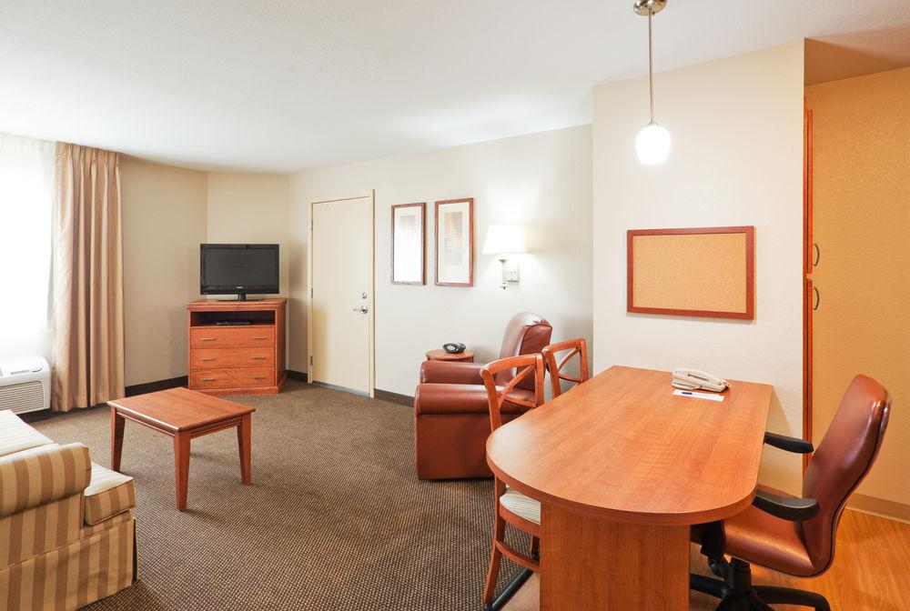 Candlewood Suites Eastchase Park By Ihg Montgomery Bagian luar foto