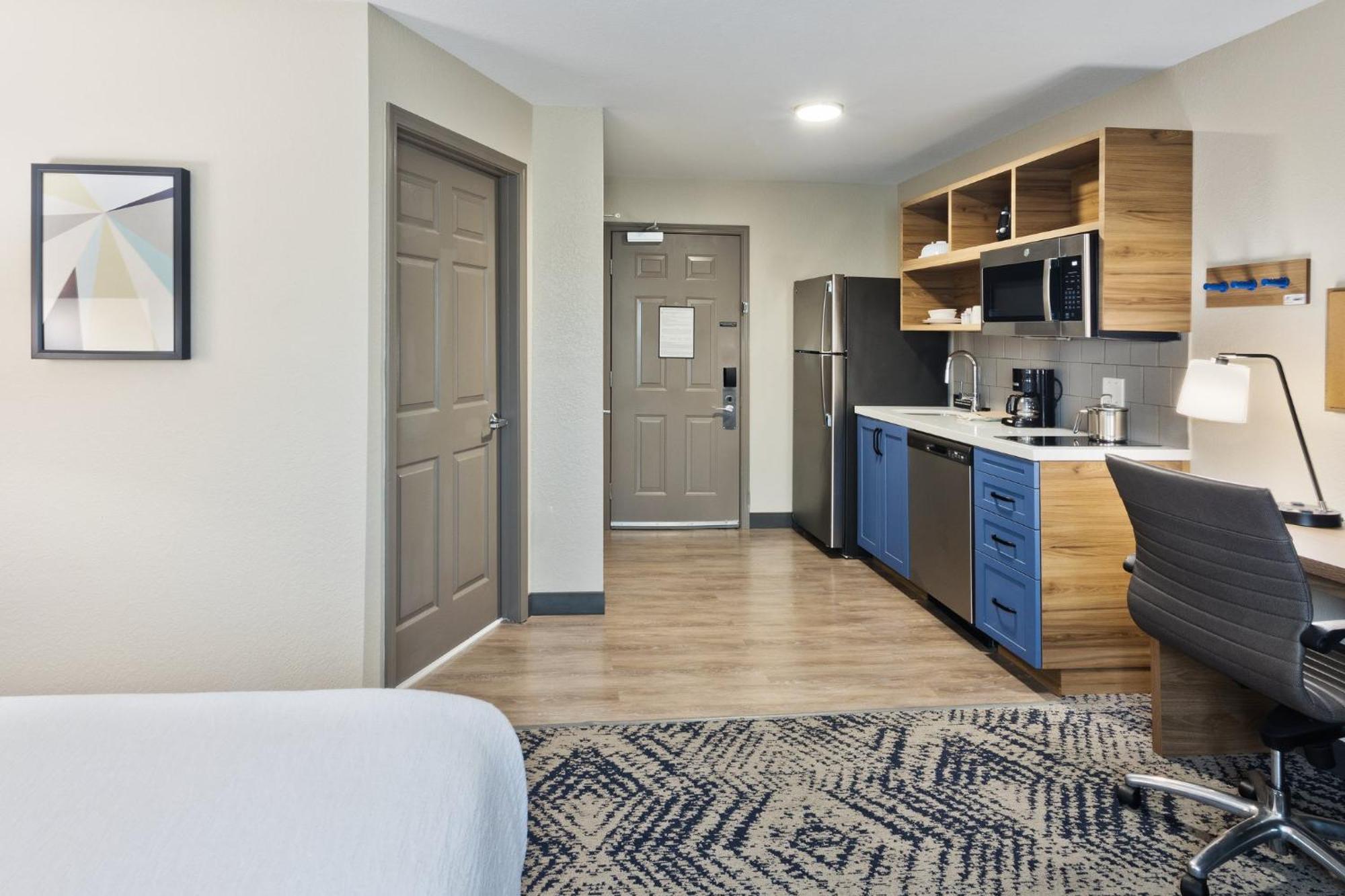 Candlewood Suites Eastchase Park By Ihg Montgomery Bagian luar foto